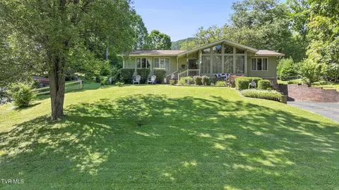 1511 E Mountain View Avenue Big Stone Gap Va 24219, Big Stone Gap, VA 24219