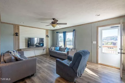 Living - 395 Ebenezer Loop Chuckey Tn 37641, Chuckey, TN 37641 photo 1 of 3