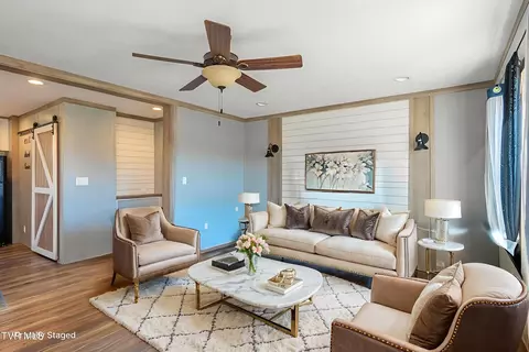 Living - 395 Ebenezer Loop Chuckey Tn 37641, Chuckey, TN 37641 photo 3 of 3