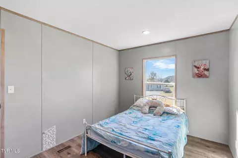 Bedroom - 395 Ebenezer Loop Chuckey Tn 37641, Chuckey, TN 37641 photo 3 of 7