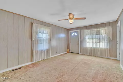 Living - 1605 E Myrtle Avenue Johnson City Tn 37601, Johnson City, TN 37601 photo 2 of 2