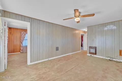 Living - 1605 E Myrtle Avenue Johnson City Tn 37601, Johnson City, TN 37601 photo 1 of 2