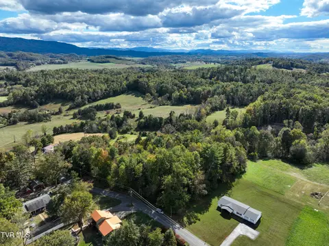1476 Silver Grove Road Bluff City Tn 37618, Bluff City, TN 37618