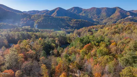299 Morton Road Hampton Tn 37658, Hampton, TN 37658 photo 2
