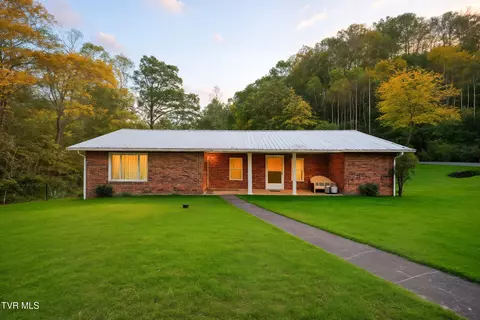 613 Turkey Branch Branch Clinchco Va 24226, Clinchco, VA 24226