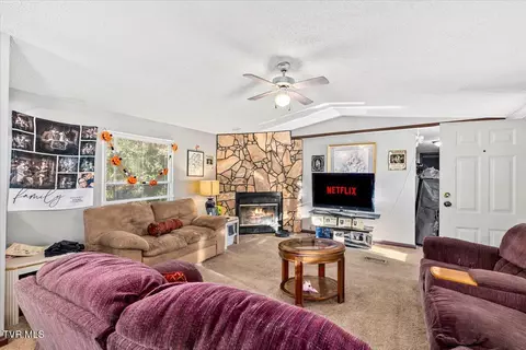 Living - 1104 Rittertown Road Hampton Tn 37658, Hampton, TN 37658 photo 1 of 2