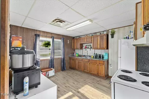 Kitchen - 1104 Rittertown Road Hampton Tn 37658, Hampton, TN 37658 photo 1 of 4