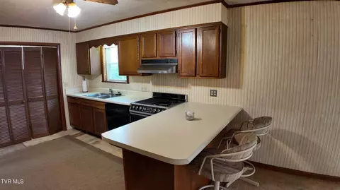 Kitchen - 111 Myrtle Avenue Erwin Tn 37650, Erwin, TN 37650 photo 2 of 2