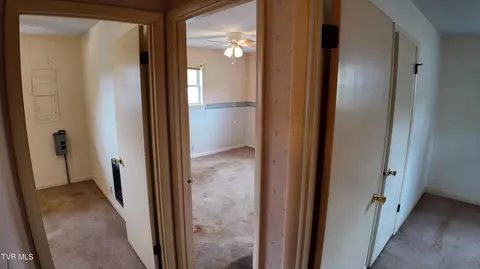 Entry Way - 111 Myrtle Avenue Erwin Tn 37650, Erwin, TN 37650 photo 2 of 2