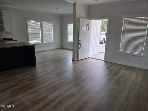 2204 Oak Street Gray Tn 37615, Gray, TN 37615 photo 3