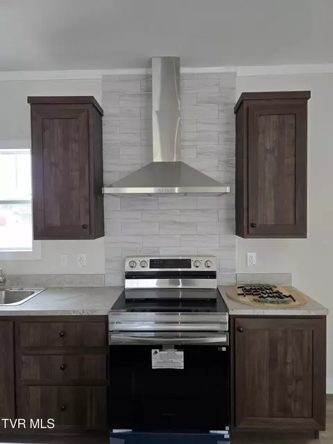 2204 Oak Street Gray Tn 37615, Gray, TN 37615 photo 7