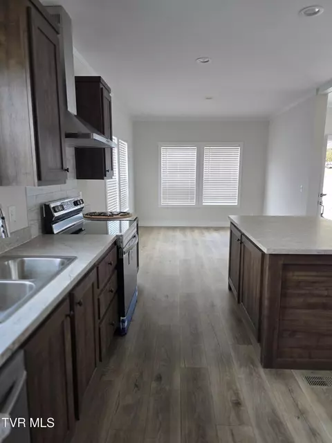 2204 Oak Street Gray Tn 37615, Gray, TN 37615 photo 6