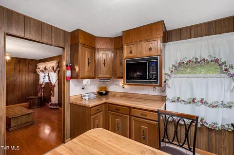 Kitchen - 348 Clinch Valley Road Eidson Tn 37731, Eidson, TN 37731 photo 5 of 5
