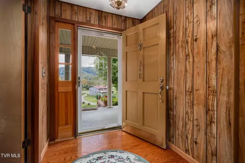 Entry Way - 348 Clinch Valley Road Eidson Tn 37731, Eidson, TN 37731 photo 2 of 3