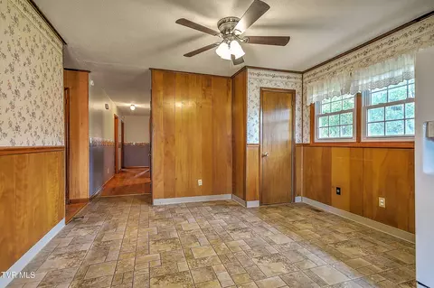2402 Circleview Drive Johnson City Tn 37604, Johnson City, TN 37604 photo 6