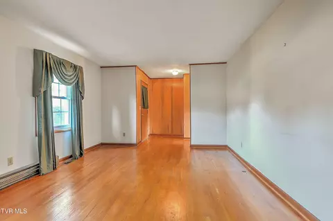 2402 Circleview Drive Johnson City Tn 37604, Johnson City, TN 37604 photo 2