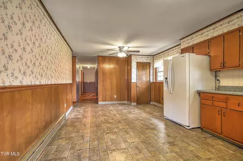 2402 Circleview Drive Johnson City Tn 37604, Johnson City, TN 37604 photo 8
