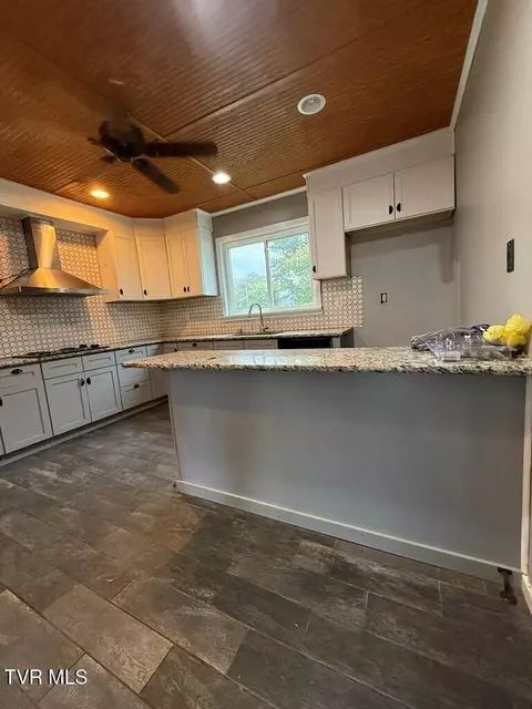 Kitchen - 539 Madison Street Bristol Va 24201, Bristol, VA 24201 photo 1 of 3