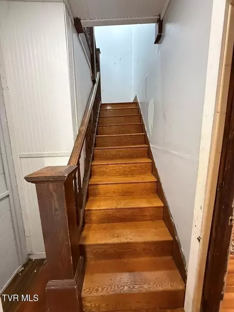 Entry Way - 539 Madison Street Bristol Va 24201, Bristol, VA 24201 photo 3 of 3