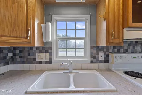 202 Tweed Road Limestone Tn 37681, Limestone, TN 37681 photo 15