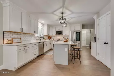 Kitchen - 511 Old Stage Road Erwin Tn 37650, Erwin, TN 37650 photo 1 of 5