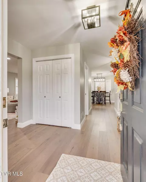 Entry Way - 511 Old Stage Road Erwin Tn 37650, Erwin, TN 37650 photo 1 of 4