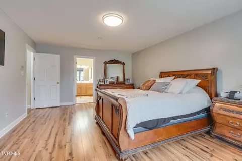 Bedroom - 511 Old Stage Road Erwin Tn 37650, Erwin, TN 37650 photo 3 of 9