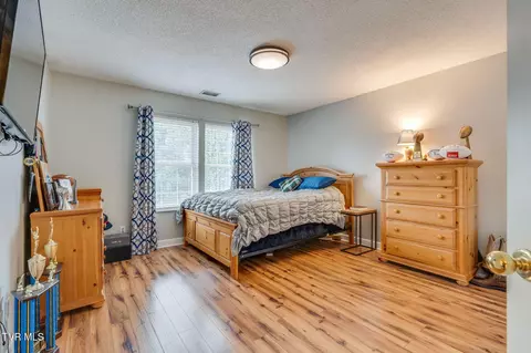 Bedroom - 511 Old Stage Road Erwin Tn 37650, Erwin, TN 37650 photo 6 of 9