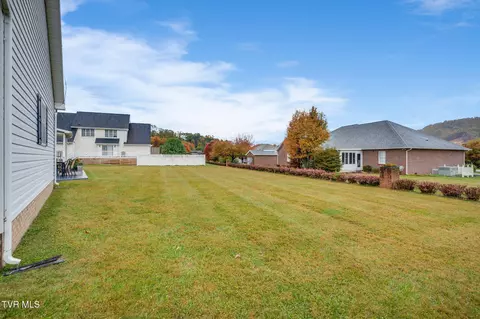 Exterior - 511 Old Stage Road Erwin Tn 37650, Erwin, TN 37650 photo 3 of 8