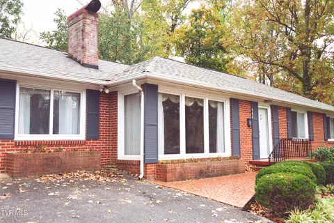 904 Forest Avenue Johnson City Tn 37601, Johnson City, TN 37601 photo 2