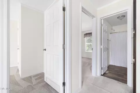 Entry Way - 8535 Old Stage Road Limestone Tn 37681, Limestone, TN 37681 photo 4 of 4