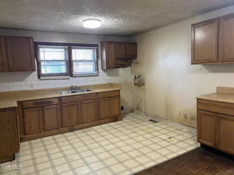 2107 E Watauga Avenue Johnson City Tn 37601, Johnson City, TN 37601 photo 12