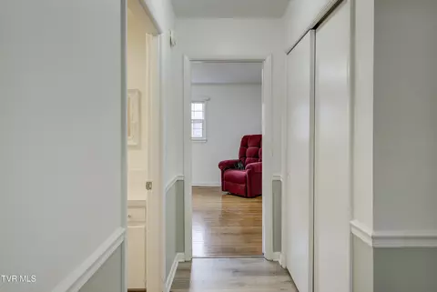Entry Way - 234 Simmons Avenue Erwin Tn 37650, Erwin, TN 37650 photo 3 of 3