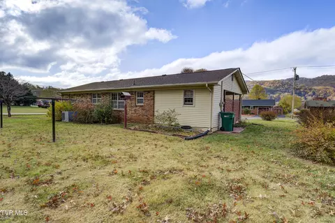 Exterior - 234 Simmons Avenue Erwin Tn 37650, Erwin, TN 37650 photo 4 of 9