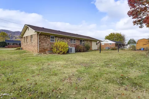 Exterior - 234 Simmons Avenue Erwin Tn 37650, Erwin, TN 37650 photo 5 of 9