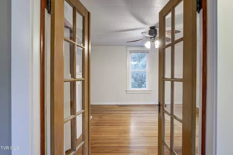 310 N Elm Avenue Erwin Tn 37650, Erwin, TN 37650 photo 9