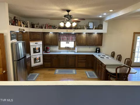 Kitchen - 7503 Strawberry Mountain Road Wise Va 24293, Wise, VA 24293 photo 6 of 7
