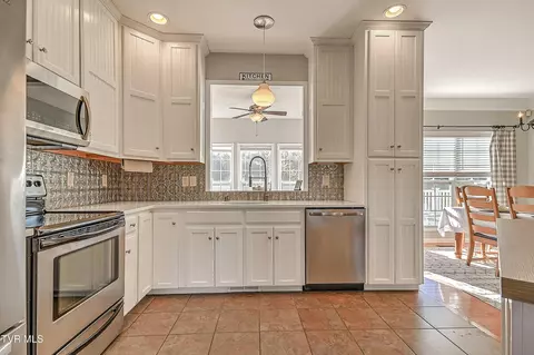 Kitchen - 119 Good Road Fall Branch Tn 37656, Fall Branch, TN 37656 photo 2 of 4