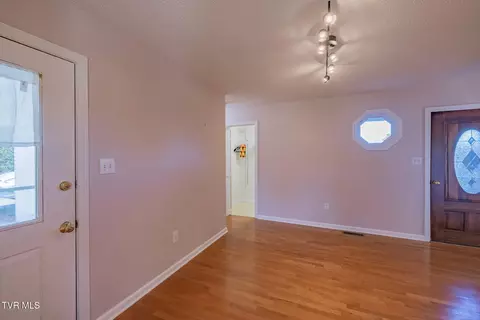 154 Shipley Drive Bristol Va 24201, Bristol, VA 24201 photo 3