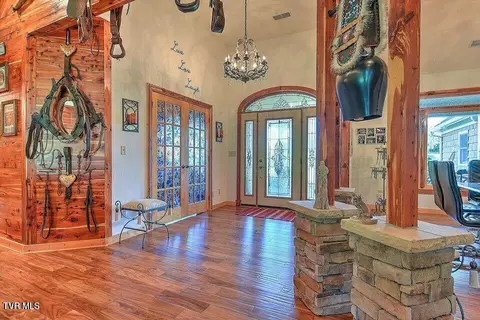 Entry Way - 251 Fee Trail Ewing Va 24248, Ewing, VA 24248 photo 2 of 4