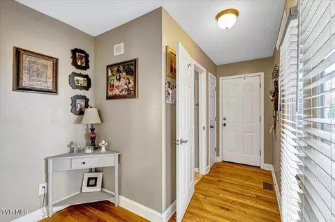 Entry Way - 357 Boonesboro Road Gray Tn 37615, Gray, TN 37615 photo 4 of 4