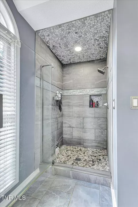 Bath - 357 Boonesboro Road Gray Tn 37615, Gray, TN 37615 photo 7 of 9