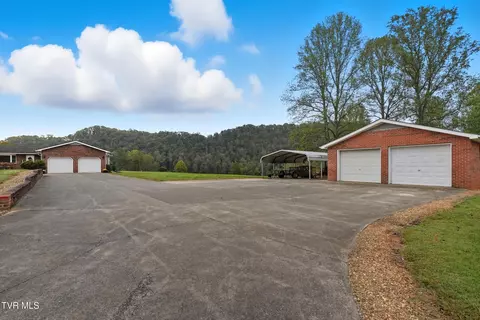 Exterior - 4052 Purchase Ridge Road Duffield Va 24244, Duffield, VA 24244 photo 8 of 12