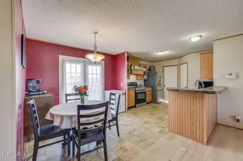 Dining - 175 Forest Road Mosheim Tn 37818, Mosheim, TN 37818 photo 1 of 1