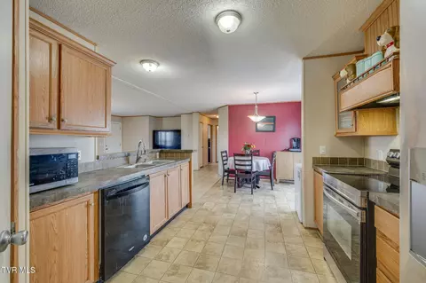 Kitchen - 175 Forest Road Mosheim Tn 37818, Mosheim, TN 37818 photo 3 of 3
