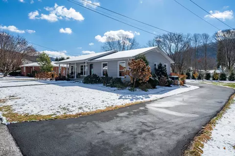 419 College Street Mountain City Tn 37683, Mountain City, TN 37683