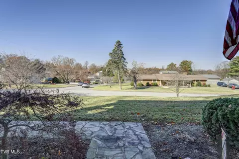 Exterior - 312 Ivanhoe Drive Johnson City Tn 37601, Johnson City, TN 37601 photo 5 of 21