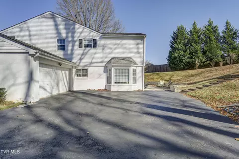 Exterior - 312 Ivanhoe Drive Johnson City Tn 37601, Johnson City, TN 37601 photo 14 of 21