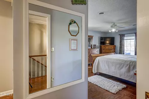 Bedroom - 312 Ivanhoe Drive Johnson City Tn 37601, Johnson City, TN 37601 photo 3 of 9
