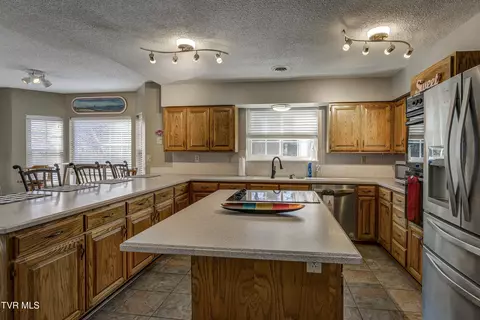 Kitchen - 312 Ivanhoe Drive Johnson City Tn 37601, Johnson City, TN 37601 photo 1 of 6